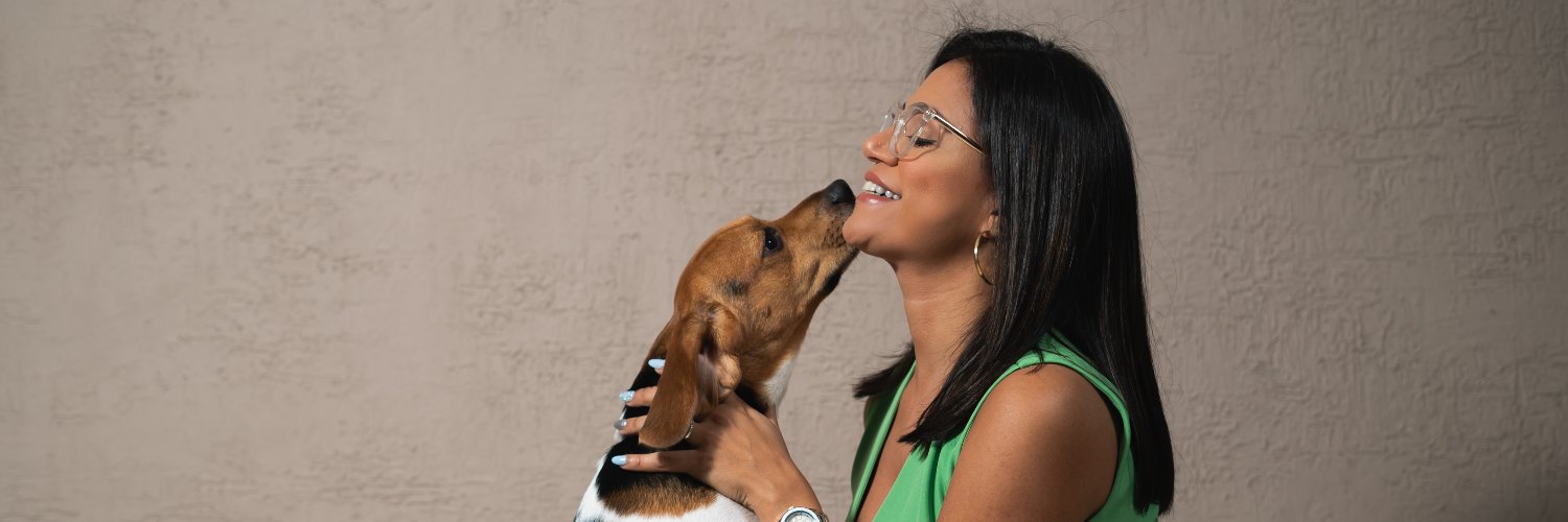 Karina_Navas's profile banner image
