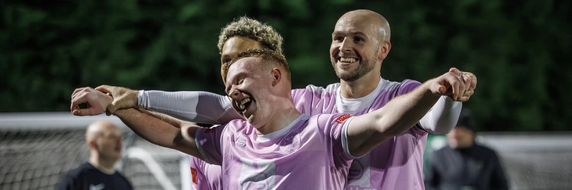 Aaron Bennett banner