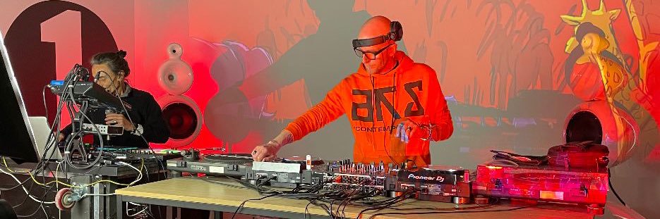 00Zicky's profile banner image