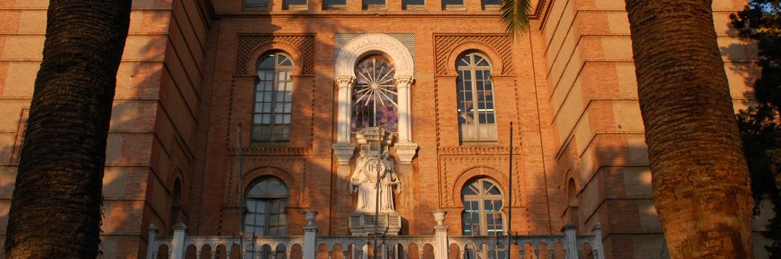 Facultad de Comunicación y Documentación UGR banner