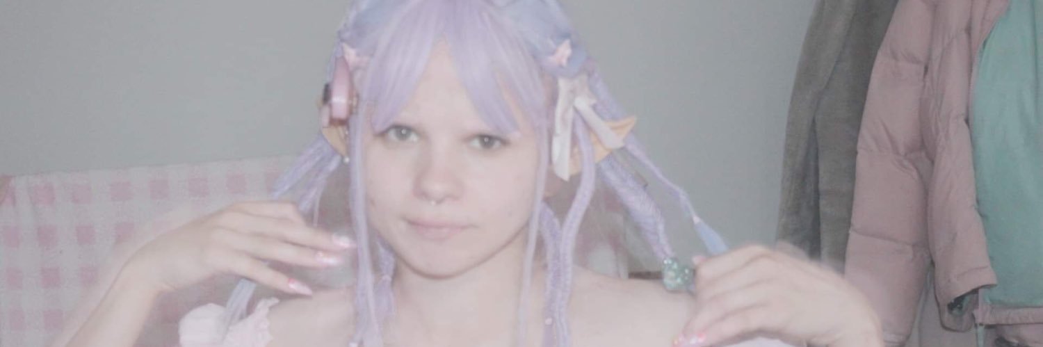 butterythrone's profile banner image