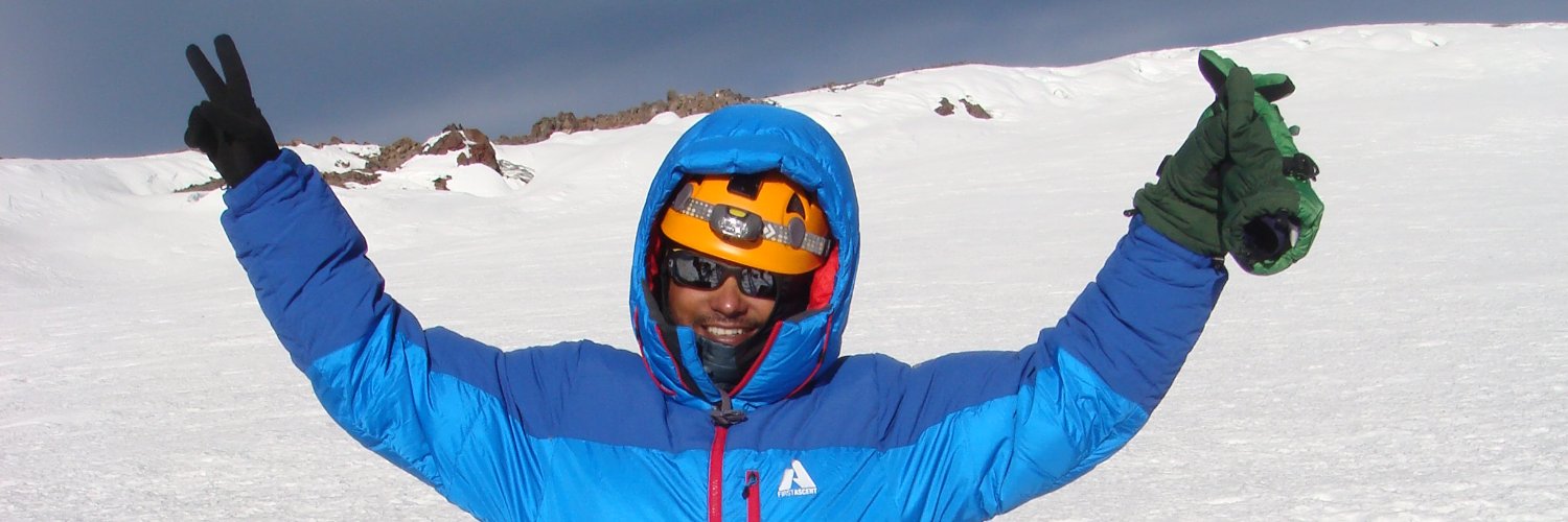 bakshim's profile banner image