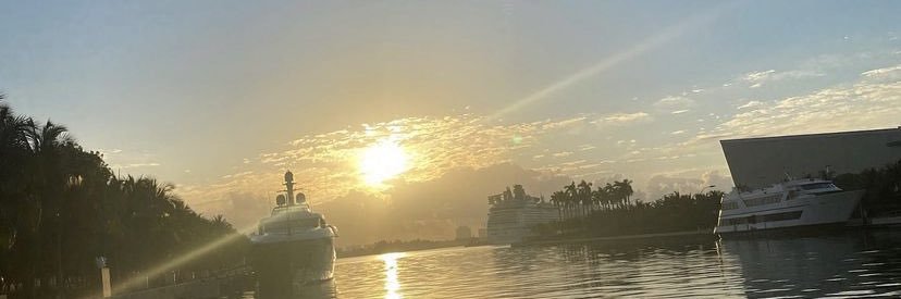 mikako0714's profile banner image