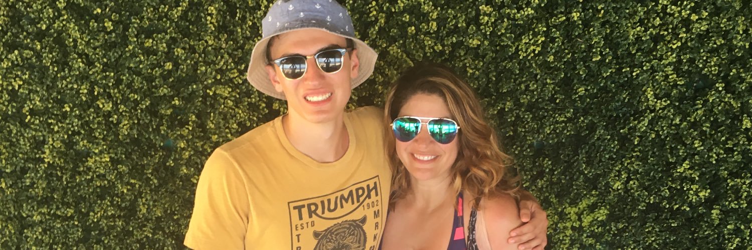 RobledoChrissy's profile banner image