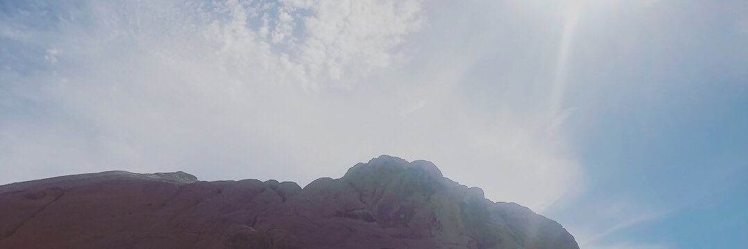 leannekstratton's profile banner image