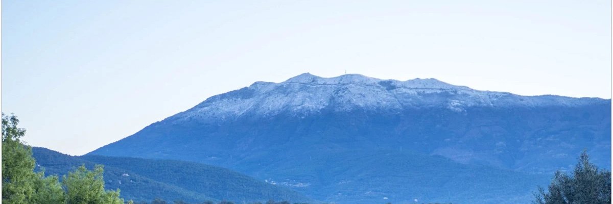 lauravg44's profile banner image