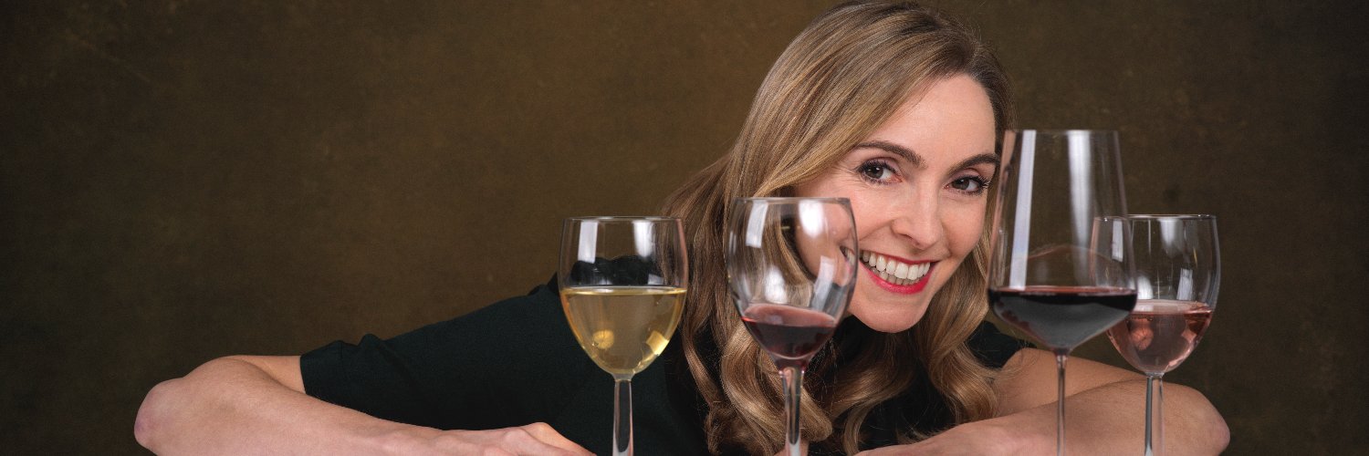 HelenaSips's profile banner image