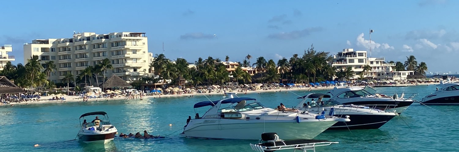 MayraVS's profile banner image