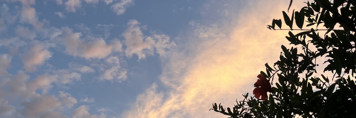 m0neyl0ve's profile banner image