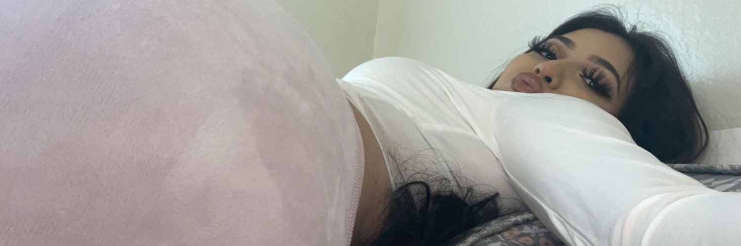 larisaaa24's profile banner image
