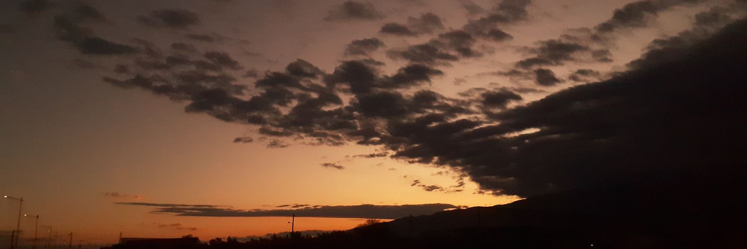 luolaz_'s profile banner image