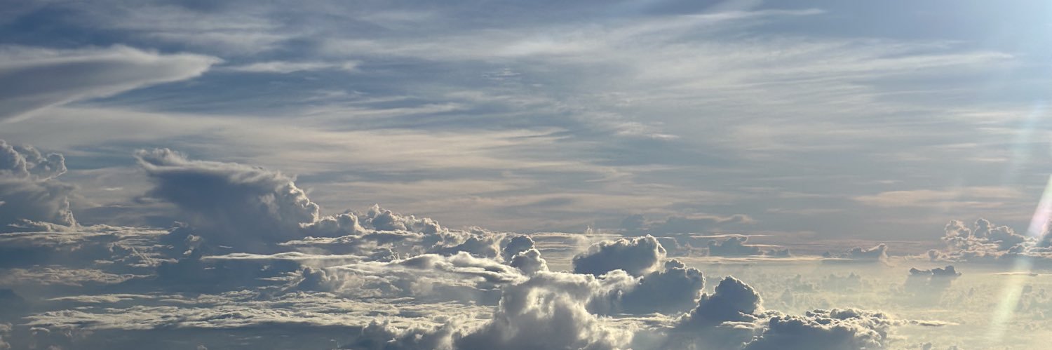mguzmanr_'s profile banner image