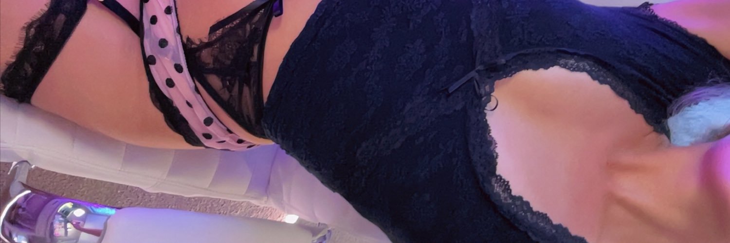 zoeyoncam's profile banner image
