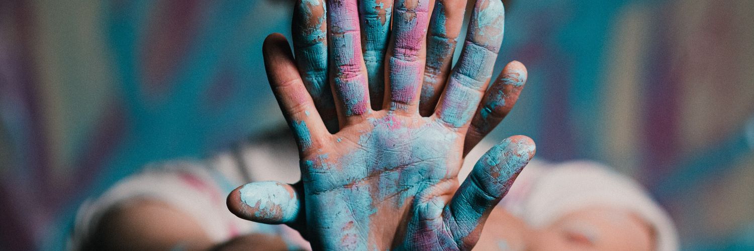 Highwind / SOMETHING RIGHT IN BETWEEN OUT N O W banner