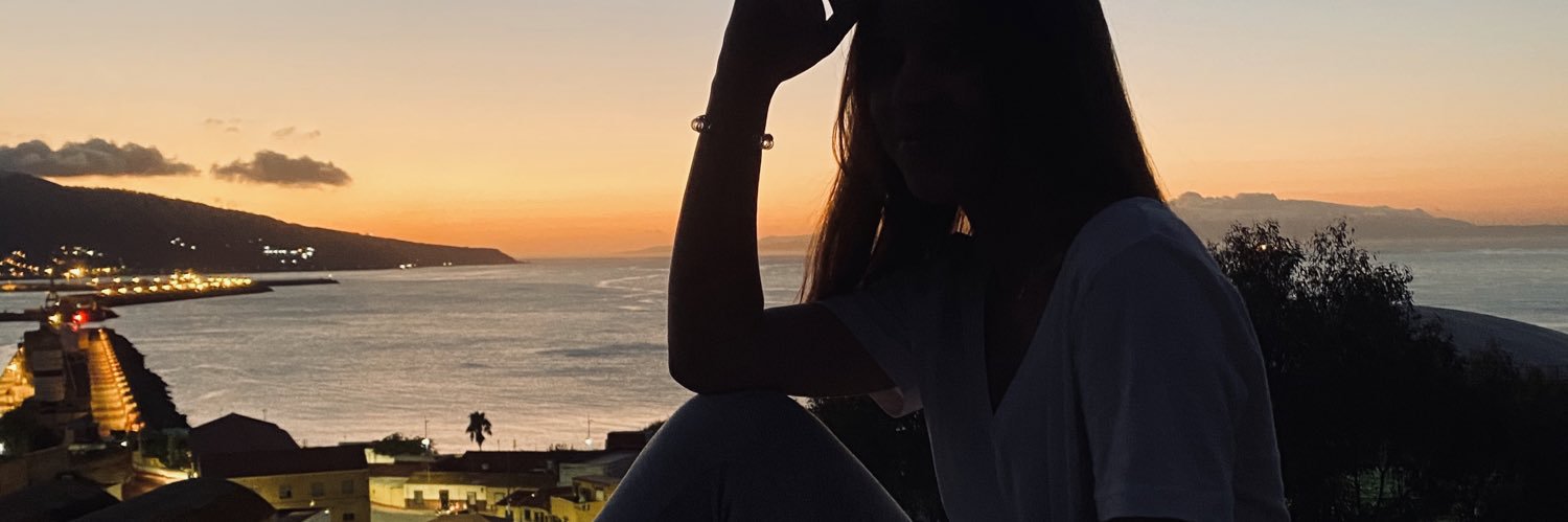 rosacalianii's profile banner image