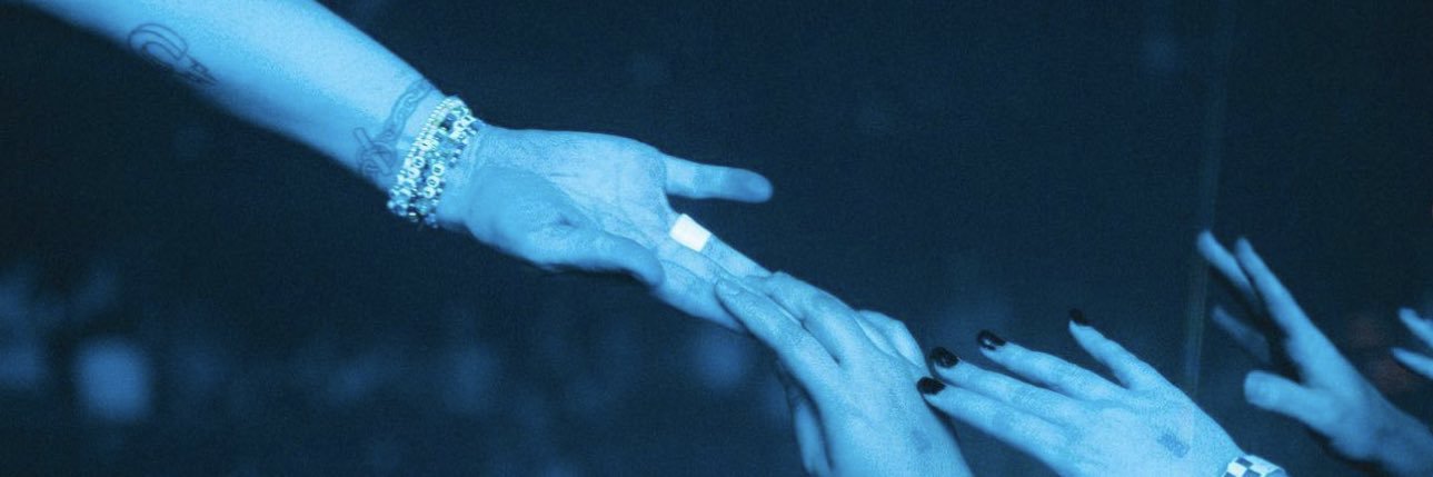valecharles_'s profile banner image