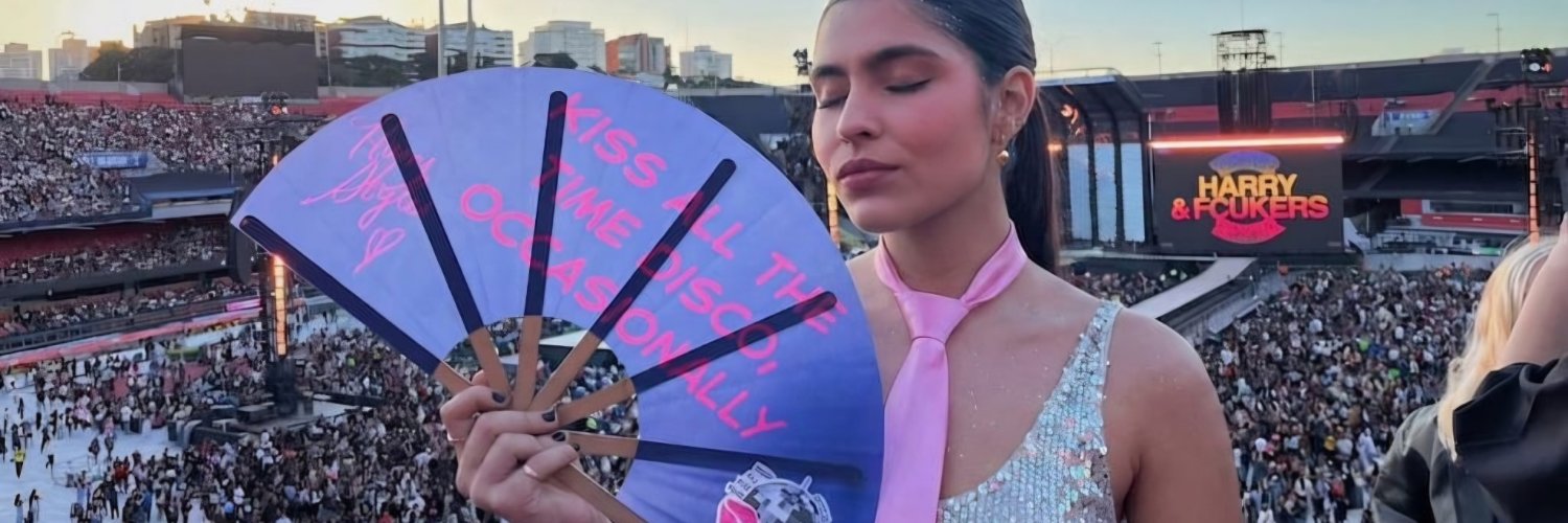 isabellelimax's profile banner image