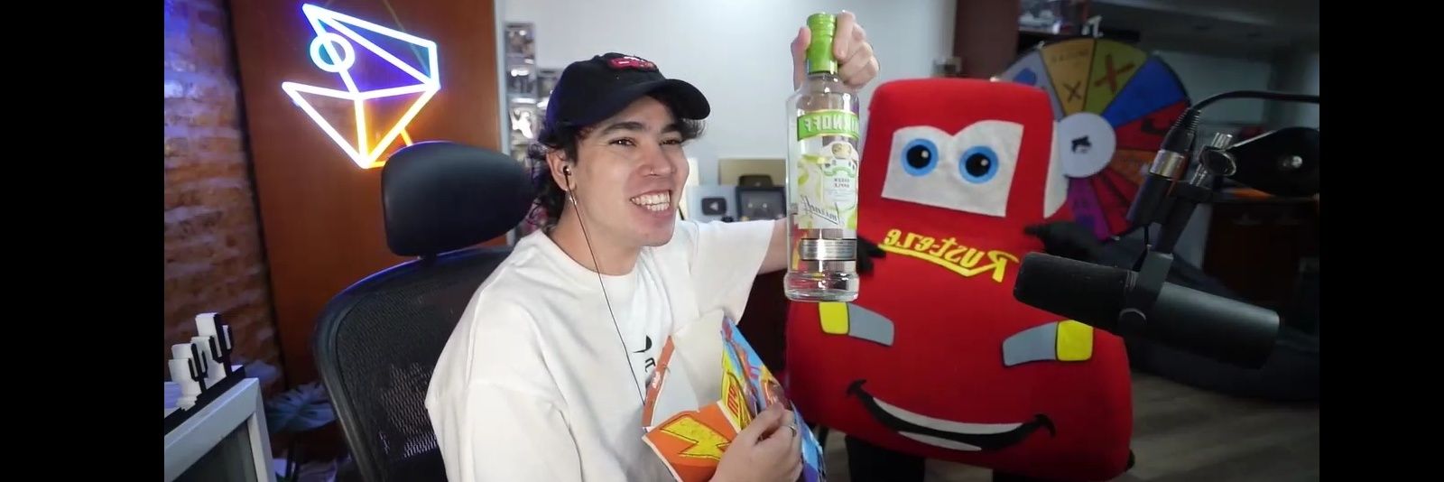 drocumbias's profile banner image