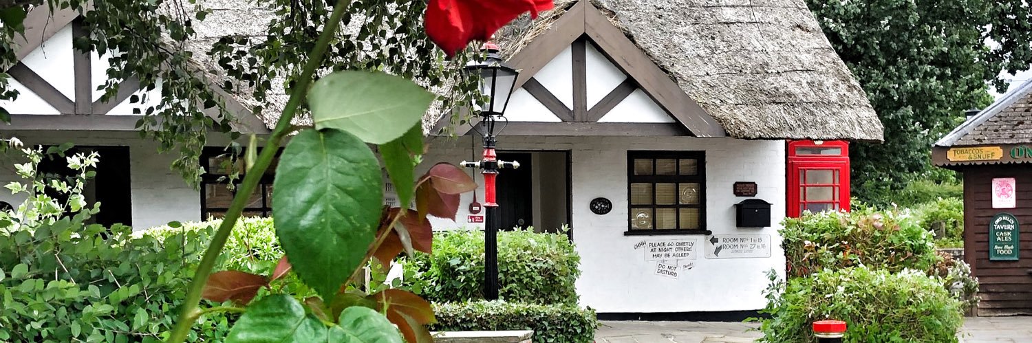 Guy’s Canalside Lodge banner