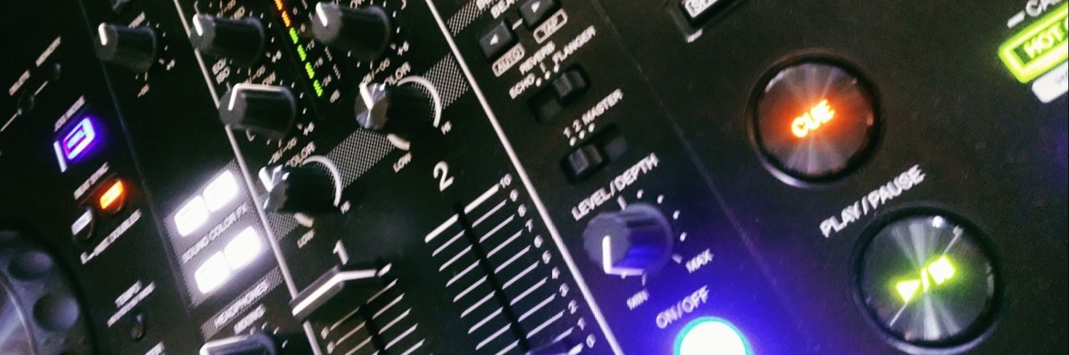 laylaTbs's profile banner image