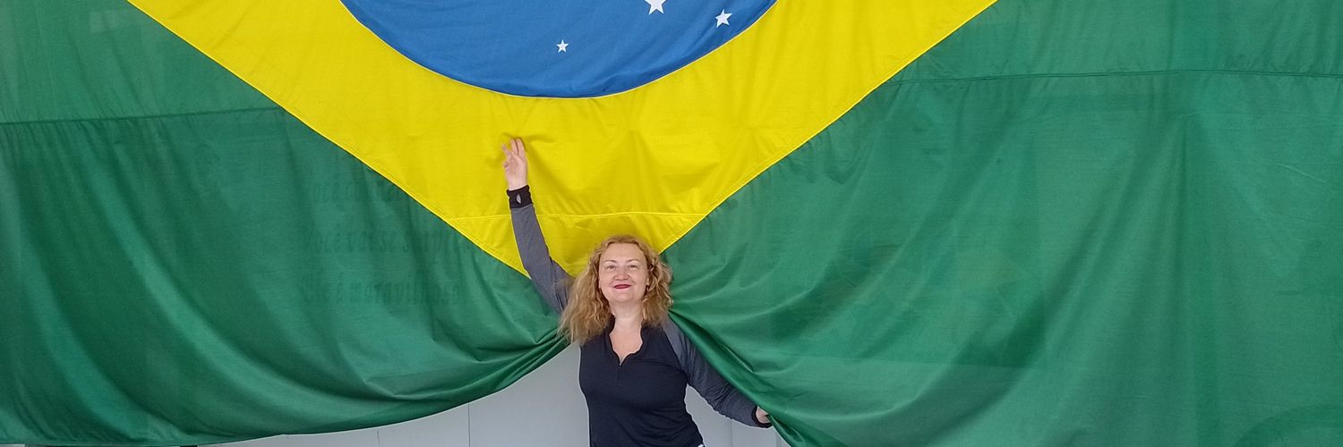 liagraca's profile banner image
