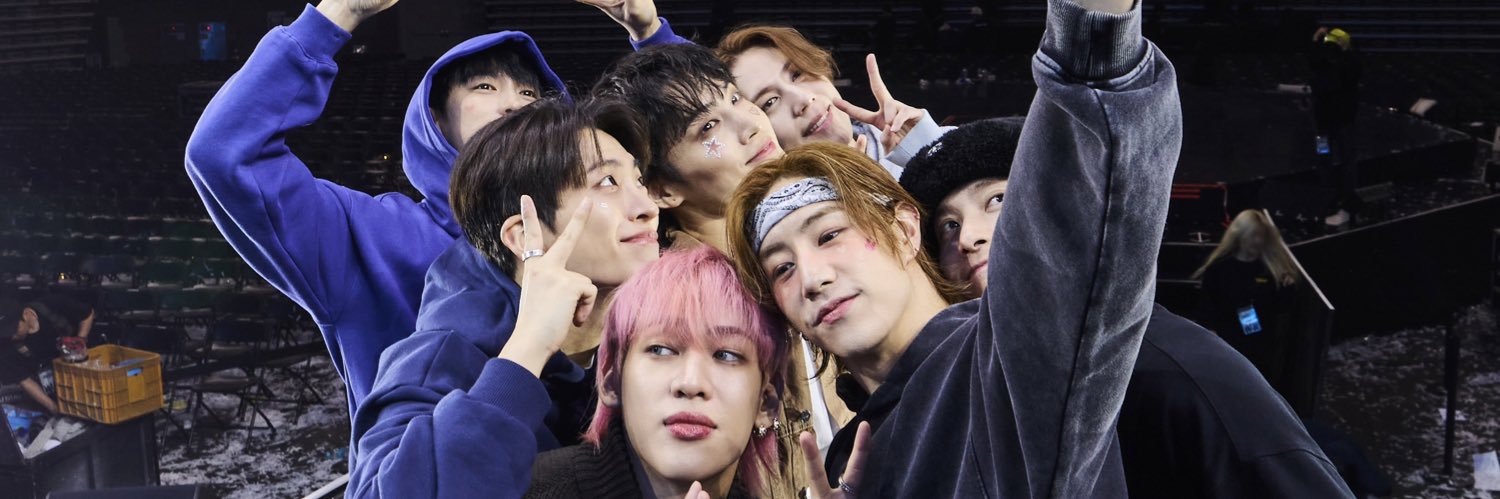 izz ❄️ banner