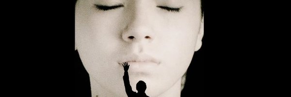 Leigh_Singer Profile Banner