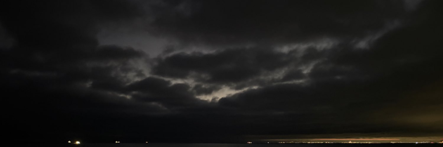 clobrii's profile banner image