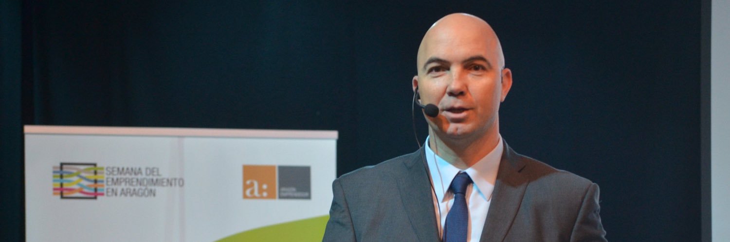 Demetrio Lozano banner