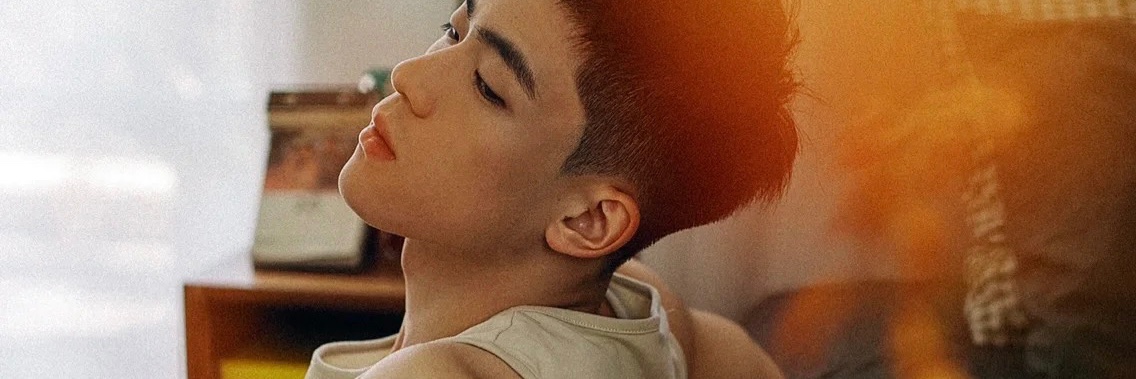 泄泄基 banner