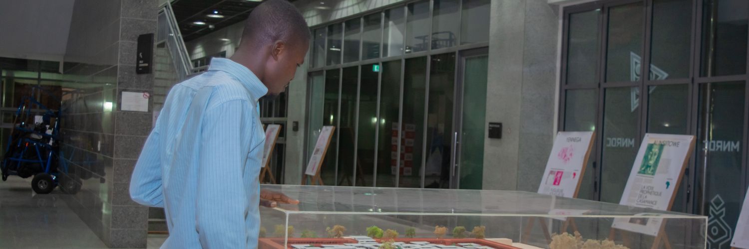 M'tel Blanchard banner