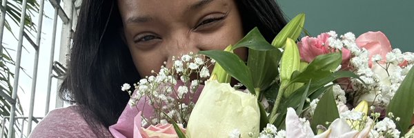 Elle_srs Profile Banner