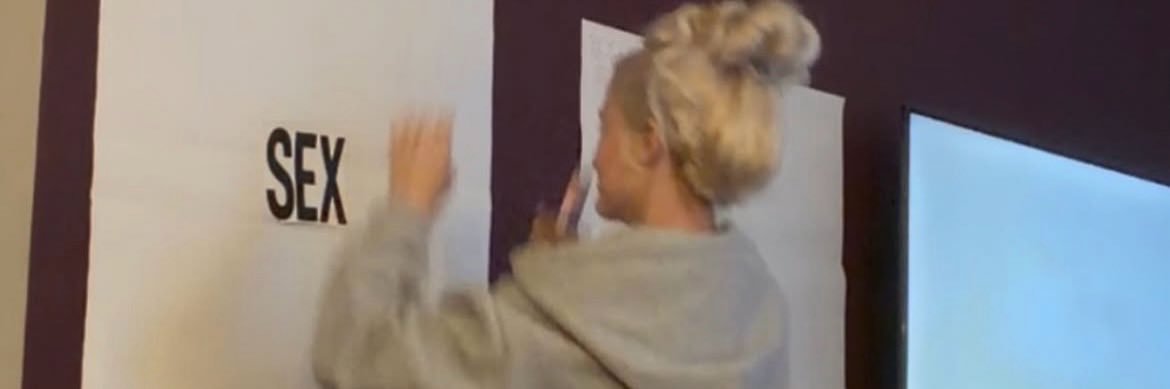 p banner