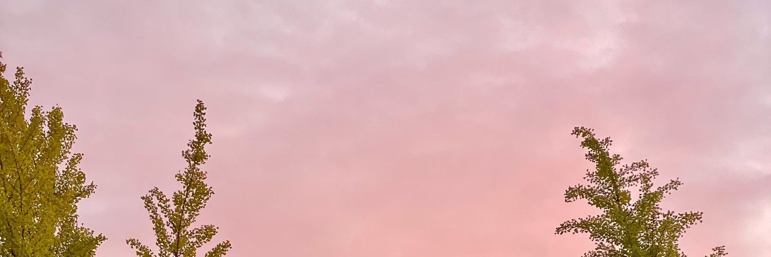 민 banner