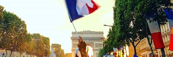 elodievm's profile banner image