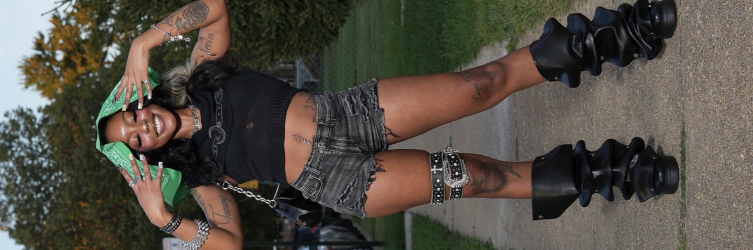 savagemami 🩷 banner