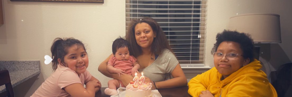 Lexisss_reneee's profile banner image