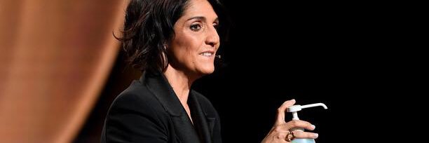 out of context Florence Foresti banner