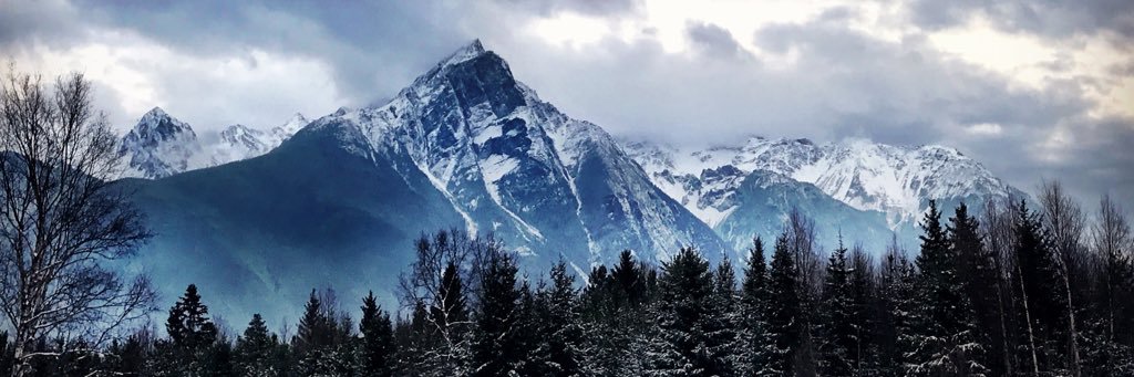 skylichka's profile banner image
