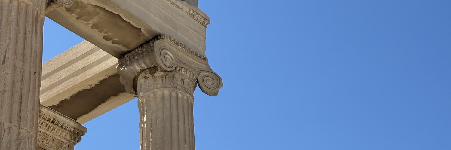 Inees1012's profile banner image