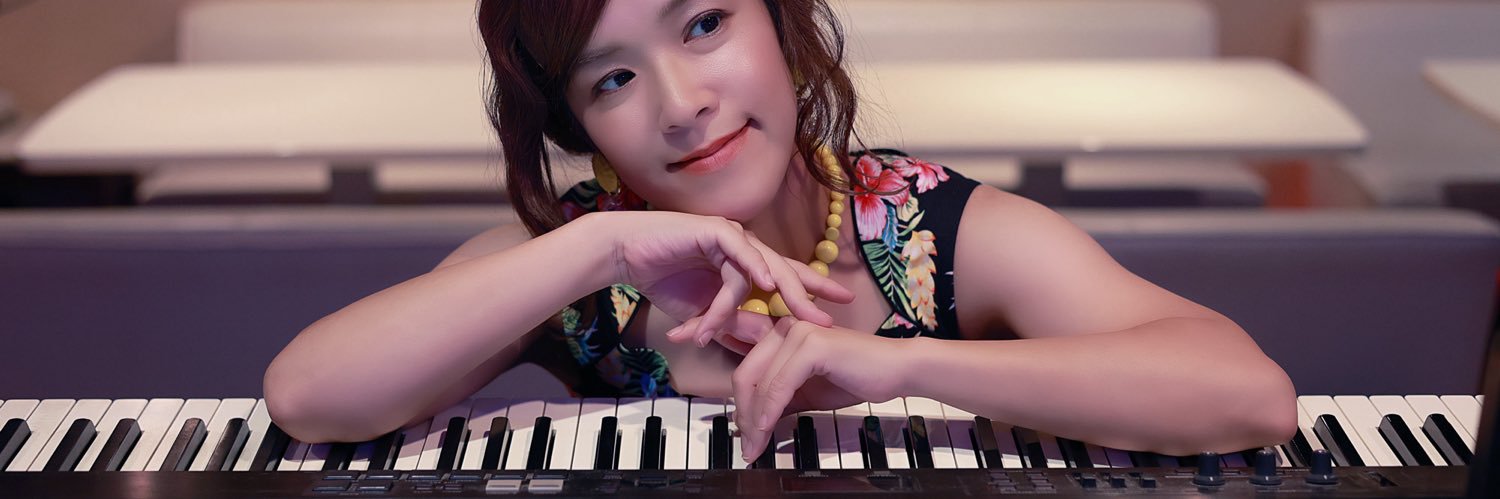 朝香智子🎹あさぴ🐯 banner