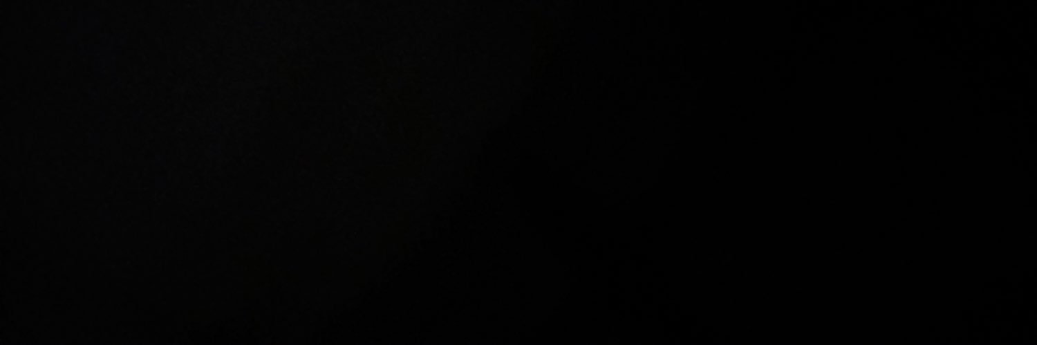 lucrln's profile banner image