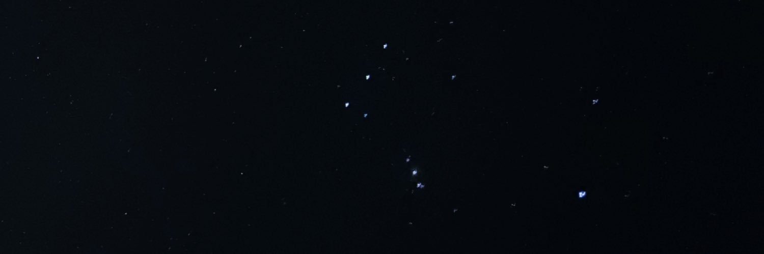 esstheeer_'s profile banner image