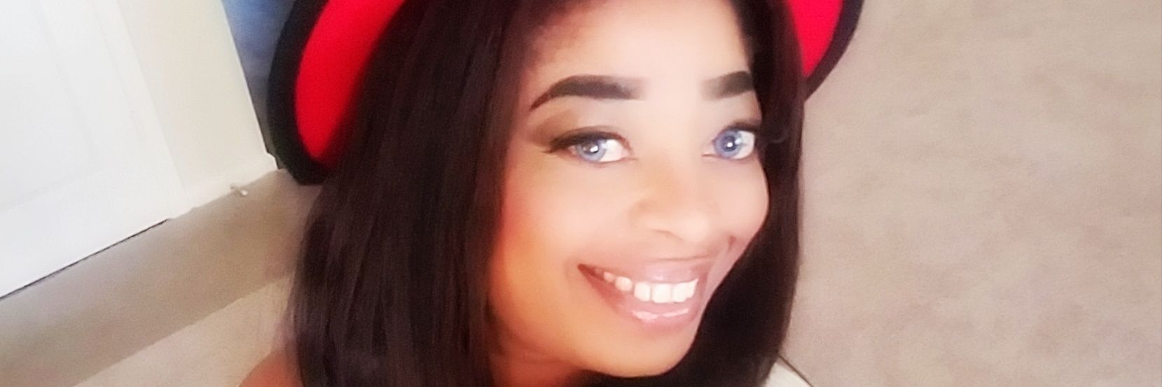 Ayishaonline's profile banner image