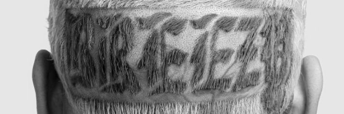 Pile banner