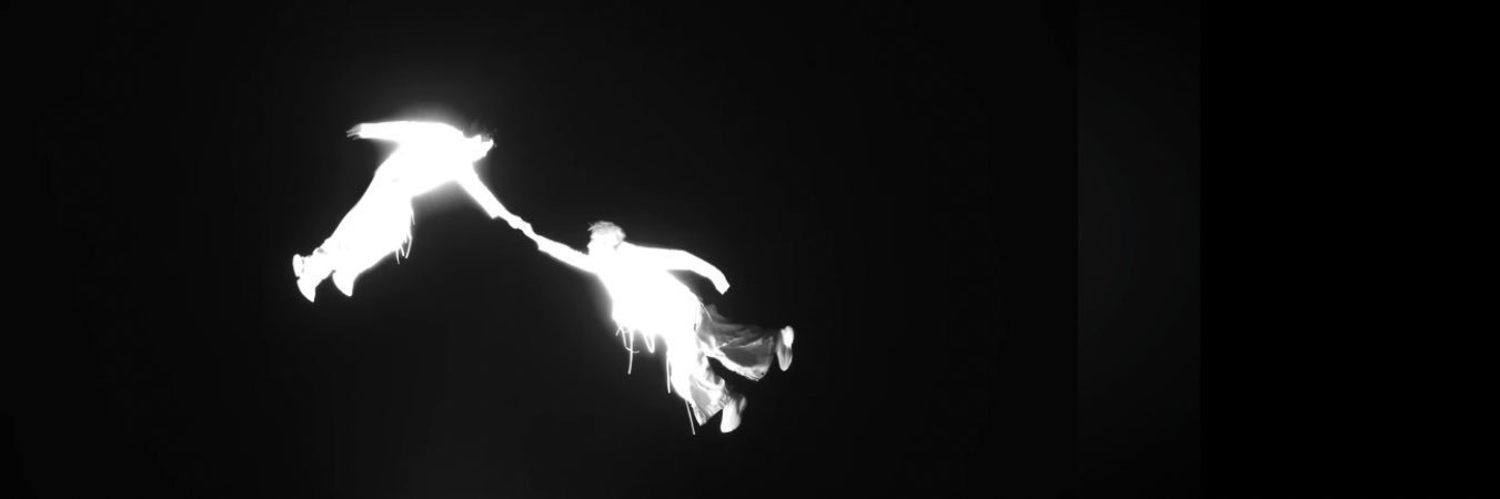 애잉 banner