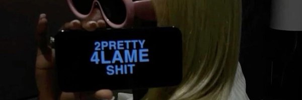 deeesimone Profile Banner