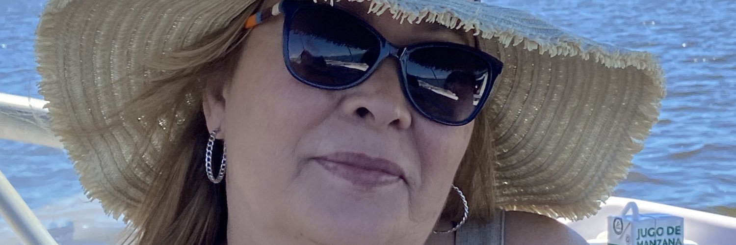FloriLiliane's profile banner image