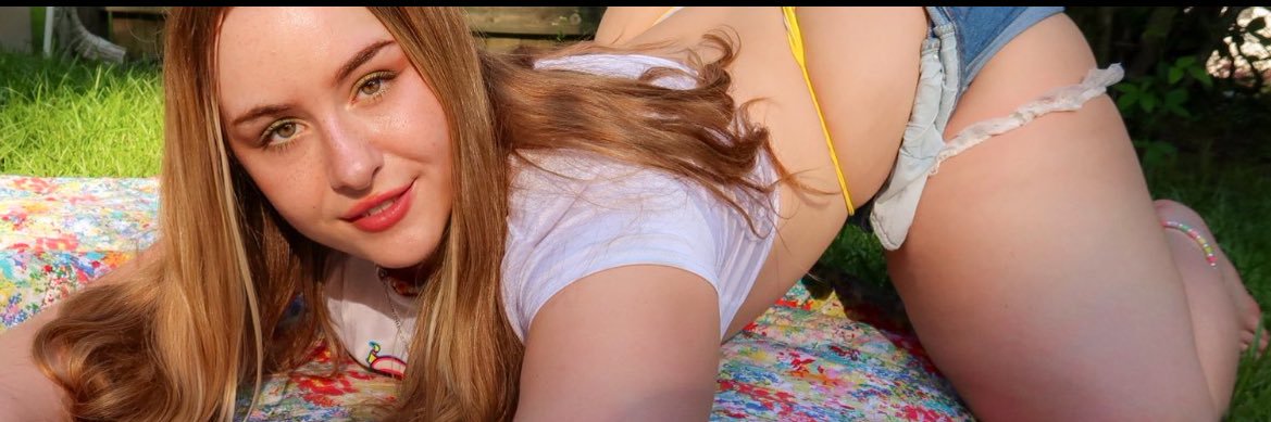 hellen170647's profile banner image
