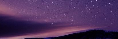 B banner